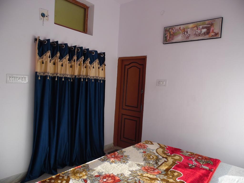 เกศวะ พาเลซ Bed & Breakfast พุชการ์ ห้อง รูปภาพ