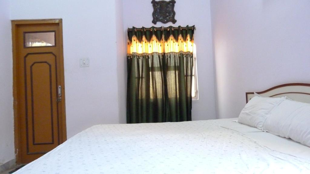 เกศวะ พาเลซ Bed & Breakfast พุชการ์ ห้อง รูปภาพ