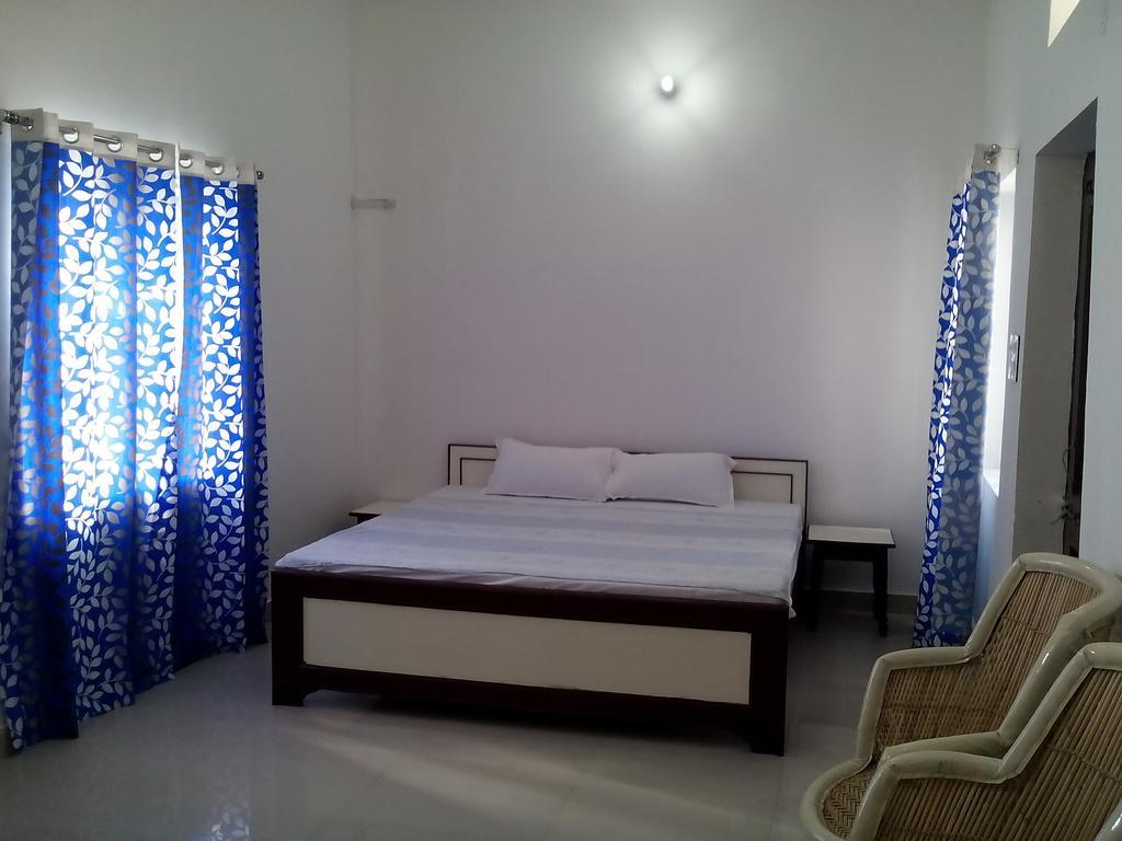 เกศวะ พาเลซ Bed & Breakfast พุชการ์ ภายนอก รูปภาพ
