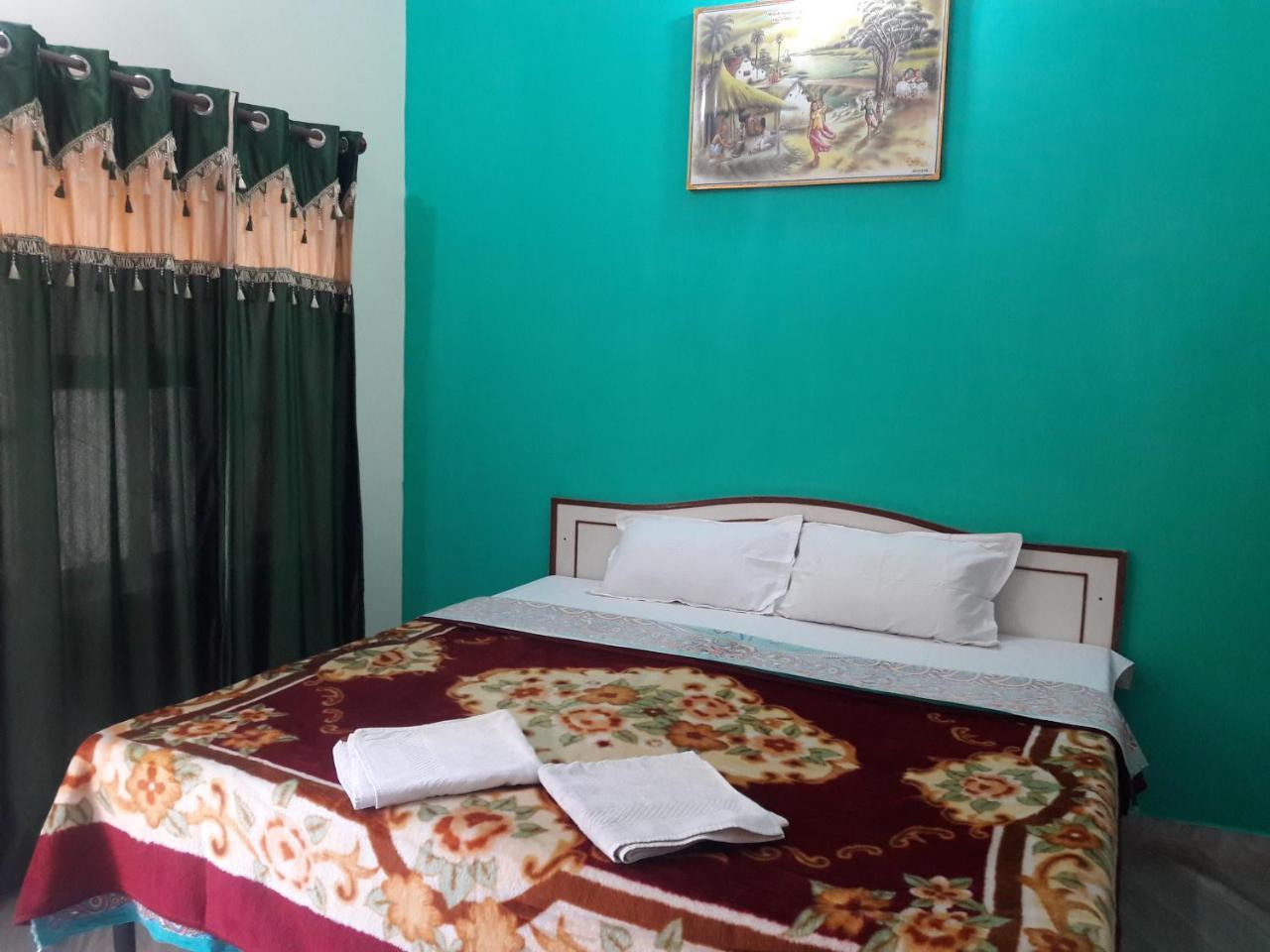 เกศวะ พาเลซ Bed & Breakfast พุชการ์ ภายนอก รูปภาพ