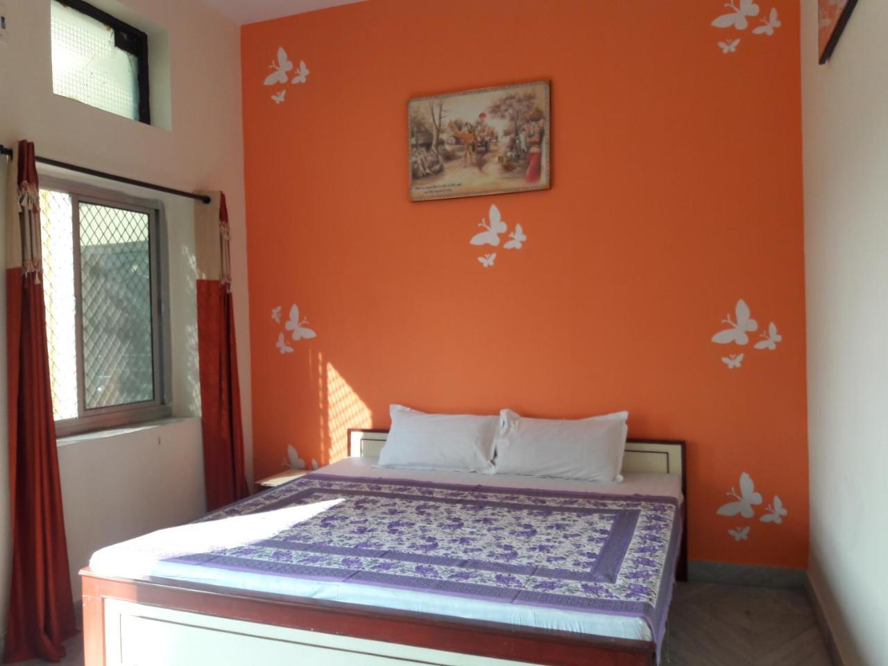 เกศวะ พาเลซ Bed & Breakfast พุชการ์ ภายนอก รูปภาพ