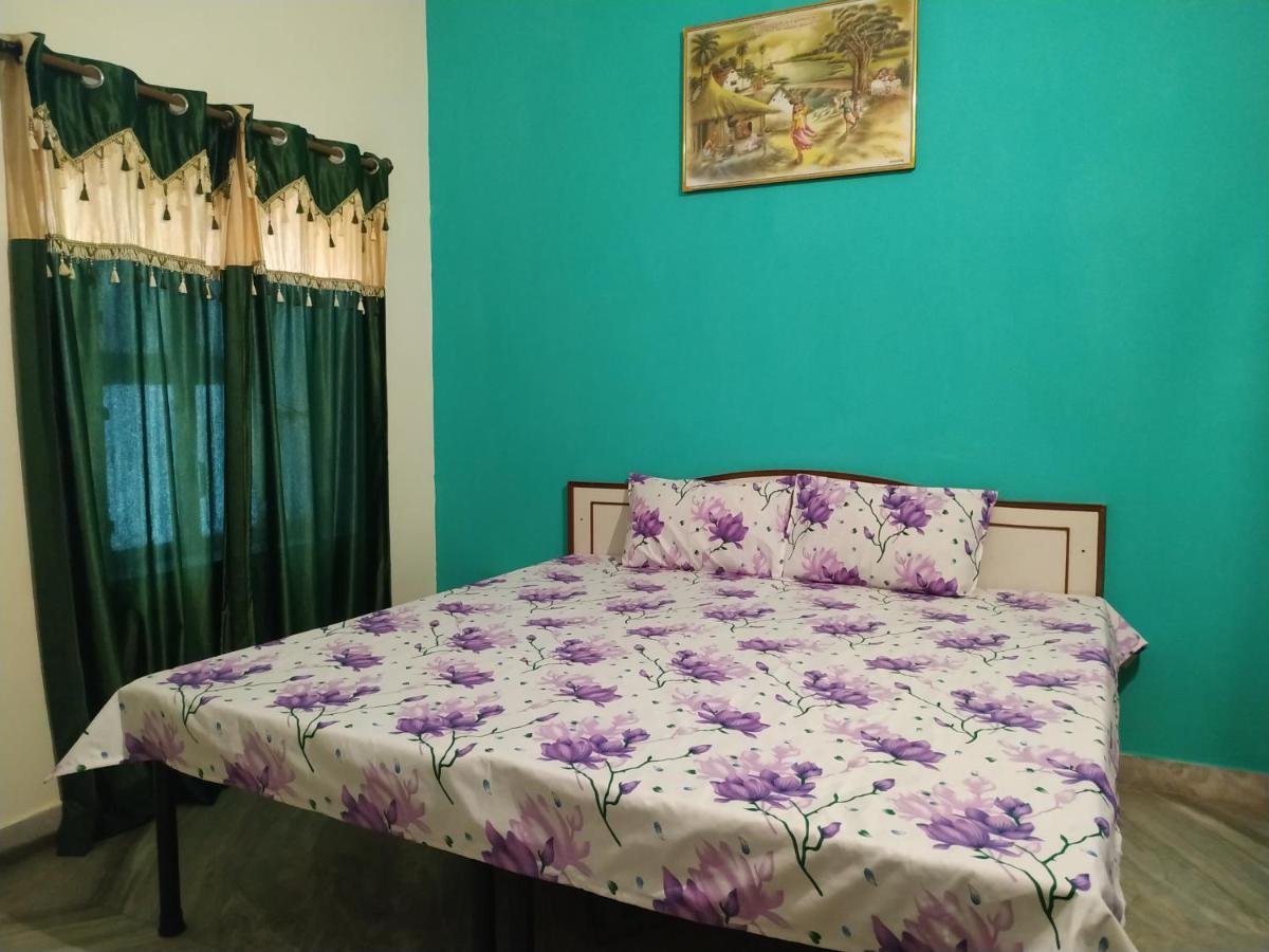เกศวะ พาเลซ Bed & Breakfast พุชการ์ ภายนอก รูปภาพ